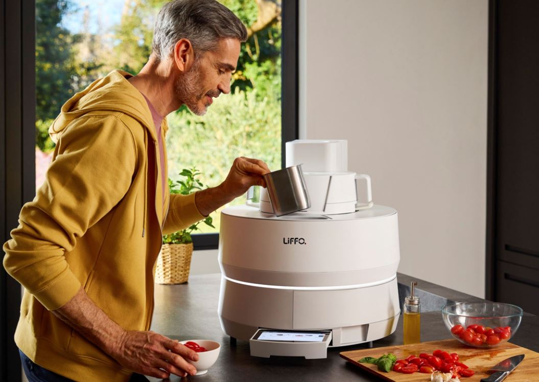 CBM: dal design alla produzione del packaging per robot da cucina